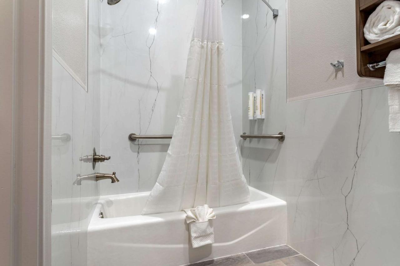 Clarion Pointe Port Arthur-Beaumont South Екстер'єр фото